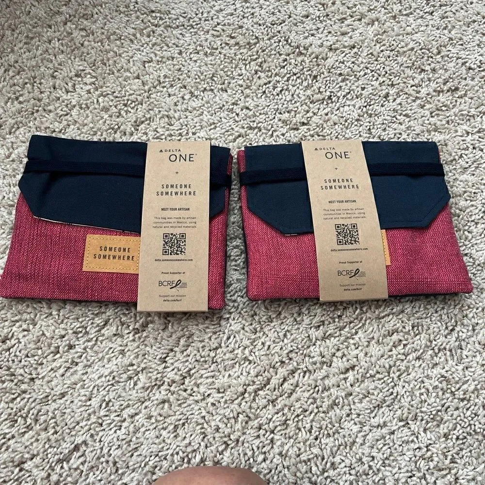 2 NEW Delta One someone somewhere amenity toiletry cosmetic bags